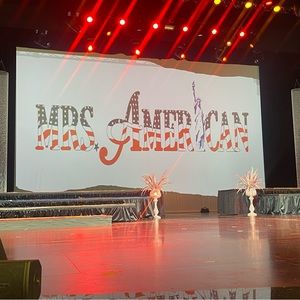 Meet your Posher, Krisdee